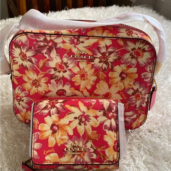 BUNDLE!! NWT COACH MINI DAISY CAMERA SHOULDER/CROSSBODY BAG WITH